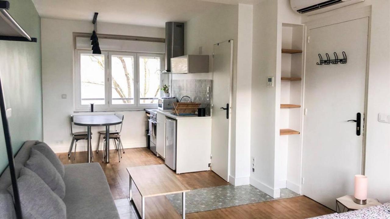 Studio Avec Jardin A Tours Apartment Exterior foto